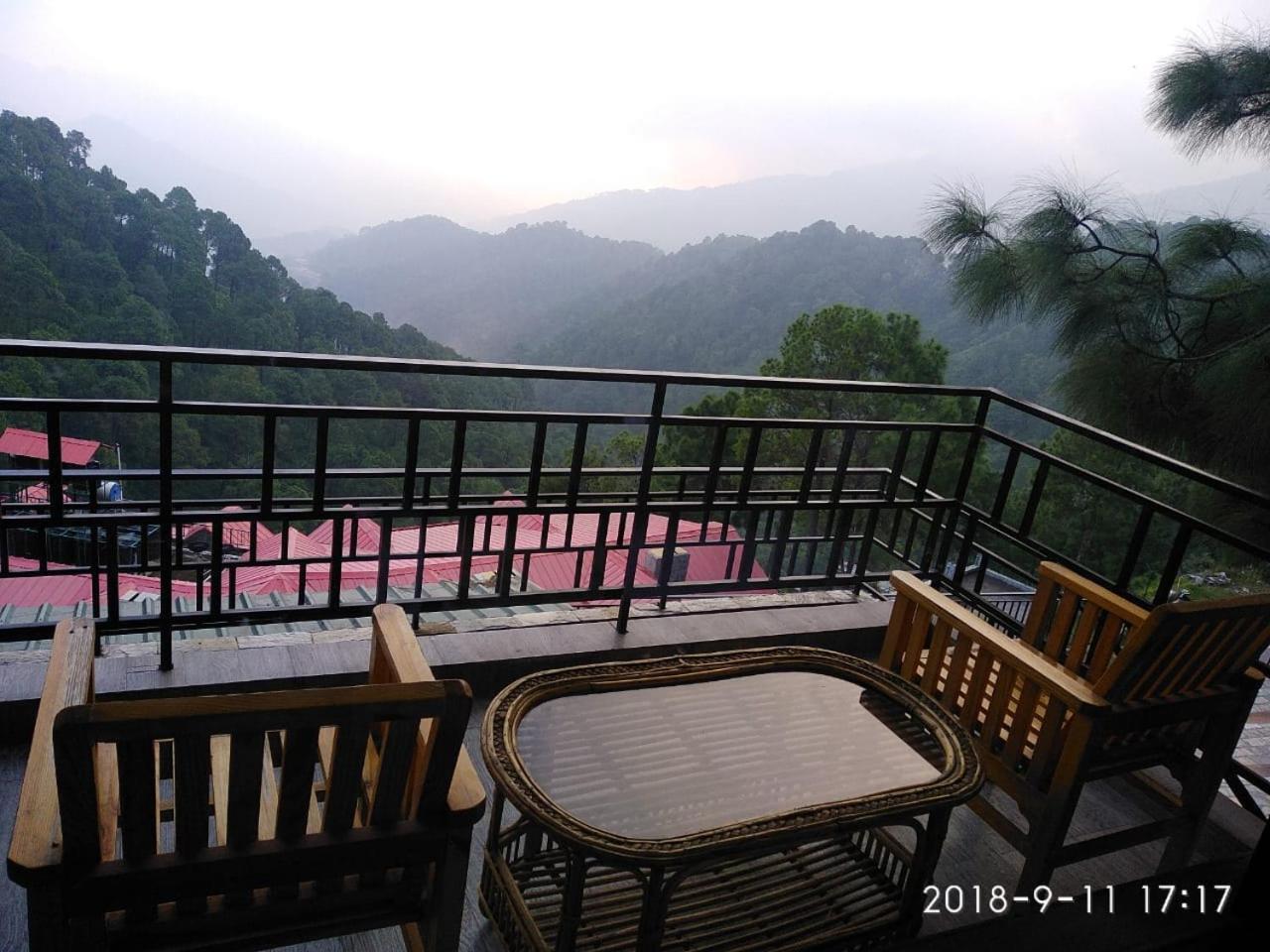 Winnies Holiday Resort & Spa Kasauli Extérieur photo